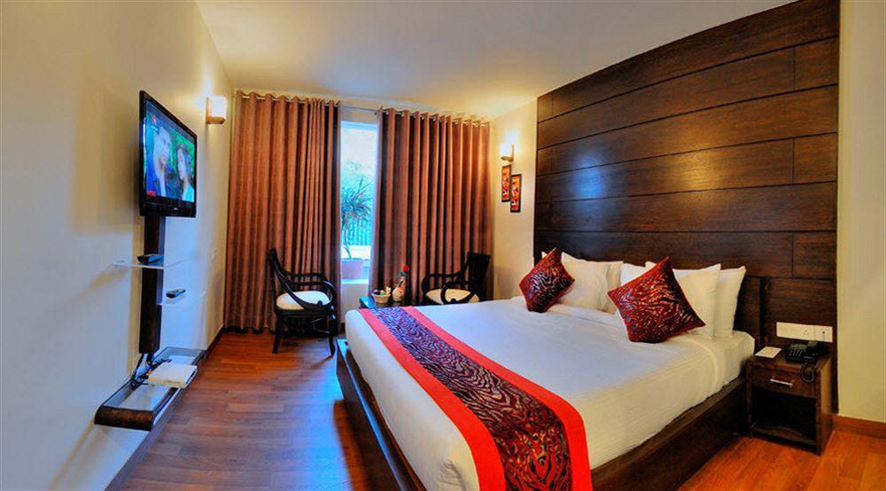 โฮเต็ล อทัลย่า ทัจ Hotel อัครา ภายนอก รูปภาพ