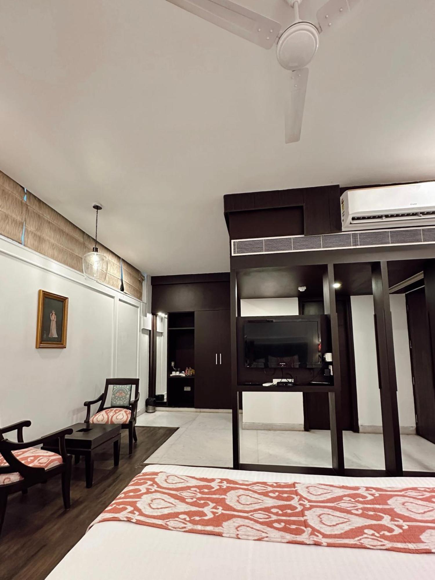 โฮเต็ล อทัลย่า ทัจ Hotel อัครา ภายนอก รูปภาพ